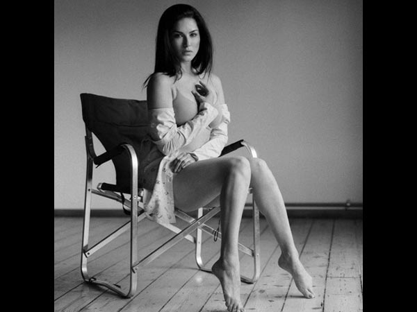 People Stood Up & Commended Sunny Leone & Daniel Weber People Stood Up & Commended Sunny Leone & Daniel Weber