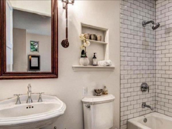  In Pic: Uday's Villa 