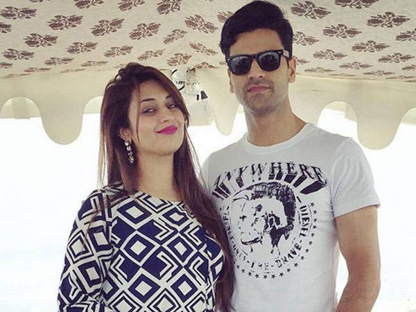 Divyanka Cribs & Nags According To Vivek Divyanka Cribs & Nags According To Vivek