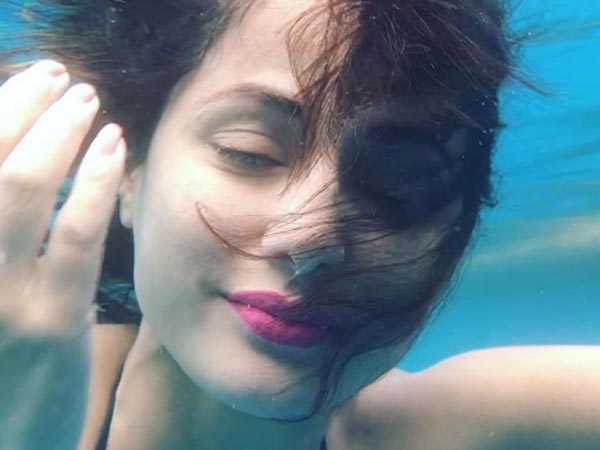 Hina Loves Water Hina Loves Water