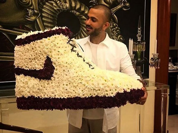 A Sneaker Made Of Flowers!