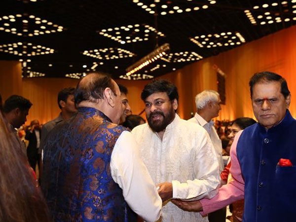 Chiranjeevi Makes A Grand Entry