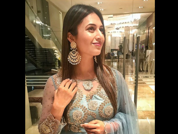 Yeh Hai Mohabbatein Actress Experimenting With Her Looks!