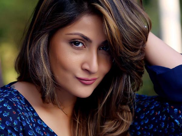 Karishma Tanna & Urvashi Dholakia 