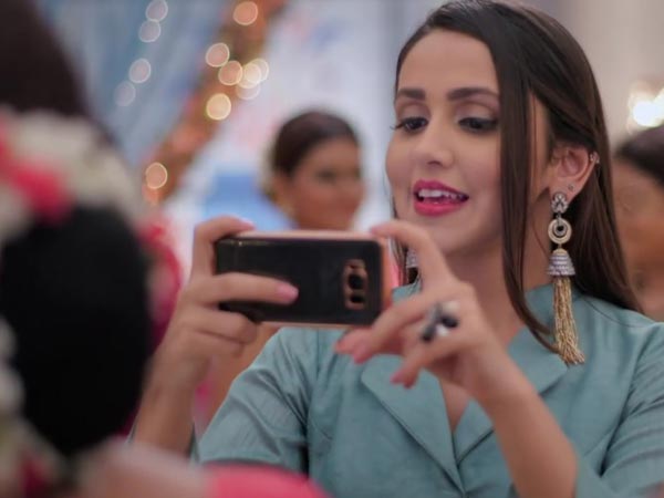 Aashi Introduces Kartik To Her Boyfriend Aashi Introduces Kartik To Her Boyfriend