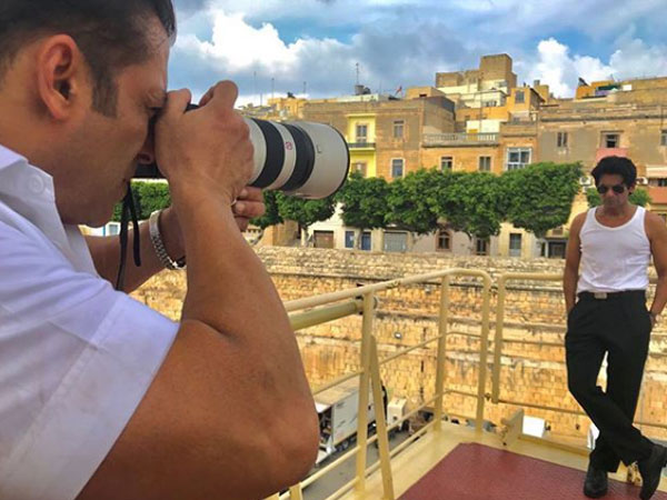 Salman Khan Clicks Co-Star Sunil Grover