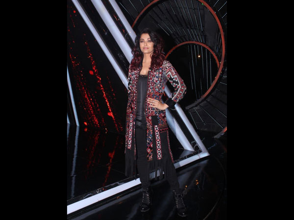 Aishwarya Looks Stunning Aishwarya Looks Stunning