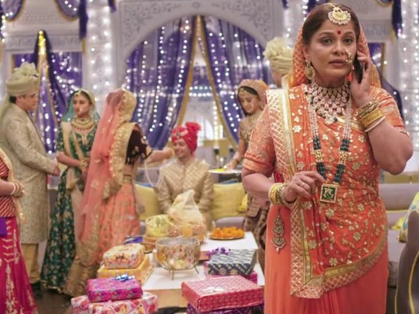Rukmini Takes Cash From Mansi’s Shagun