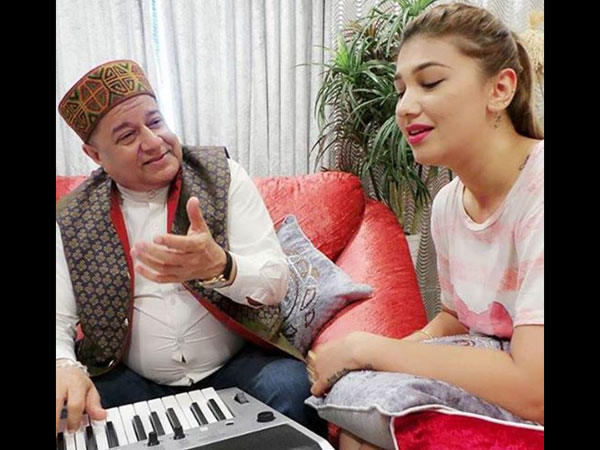 Jasleen Father Defends Her 