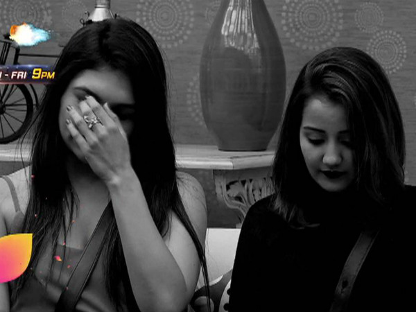 Housemates Break The Rules; Kriti & Roshmi Punished!
