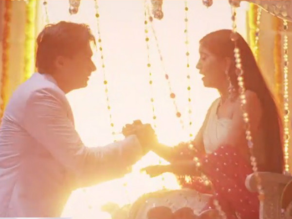 Naira & Kartik Trapped Because Of Fire!