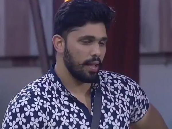 Shivashish Caught Ogling At Roshmi Yet Again 