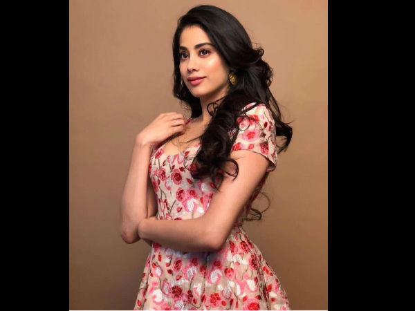 Janhvi’s Picture Receives Disgusting Comments! 