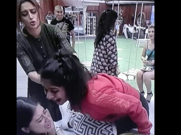 Fans Support Neha For Fair Judgement