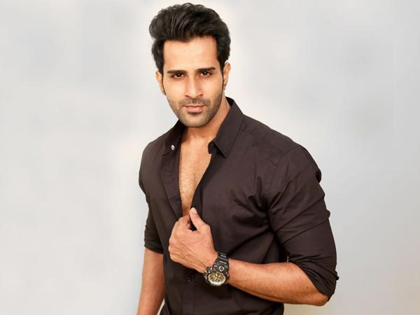 Komolika's Boyfriend Komolika's Boyfriend