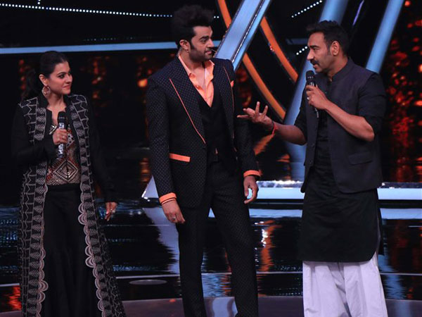Manish & Kajol Dance For ‘Suraj Hua Maddham’; Ajay Hits Manish On His Head!