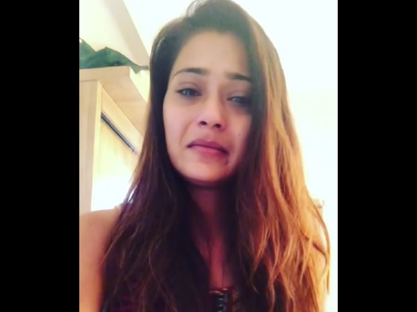 Sara Breaks Down As She Reasons Out On Why Her Sister Left Her