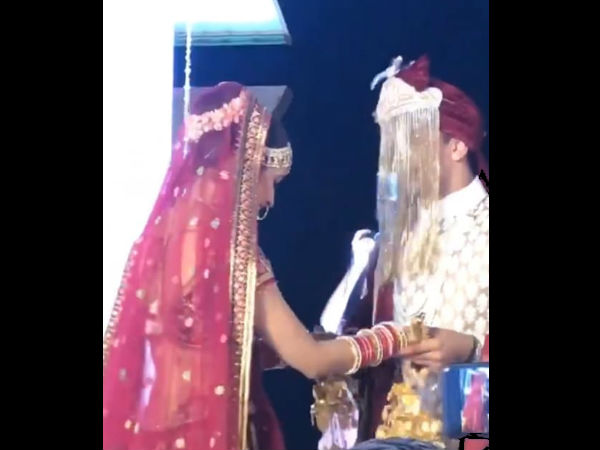  The Prince Welcomes His Princess!