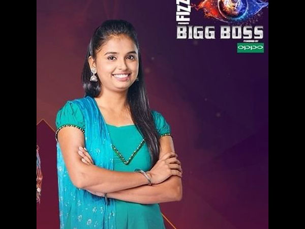 Deepak Was Impressed With Urvashi's Singing 