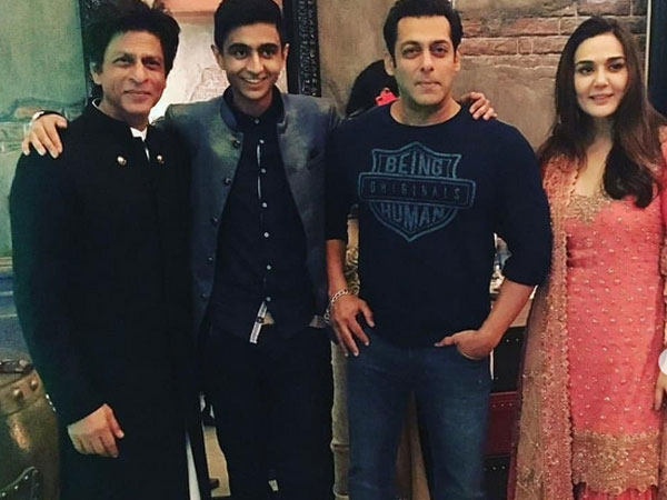 Check Out More Inside Pics From The Bash Check Out More Inside Pics From The Bash