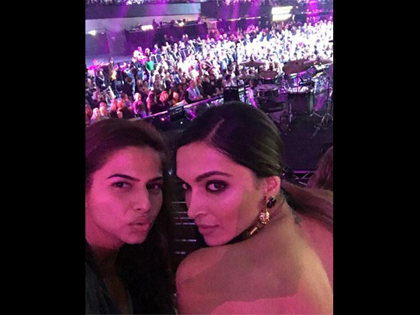 Fans Attack Shaleena Fans Attack Shaleena