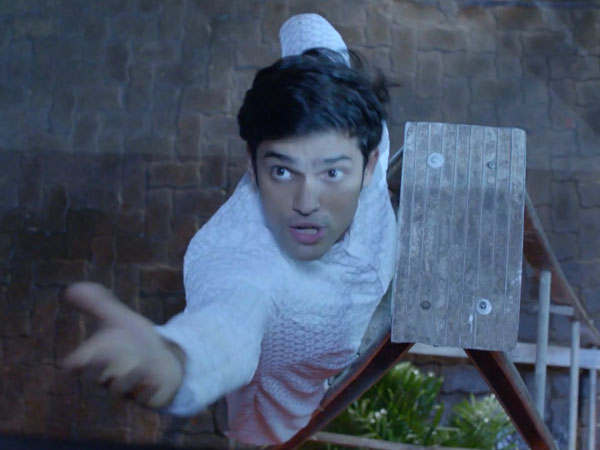 Anurag Sneaks Into Prerna's Room Anurag Sneaks Into Prerna's Room