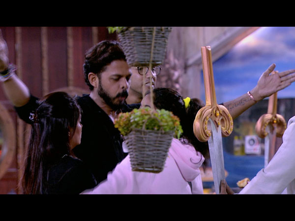 Surbhi Irritates Sreesanth By Reminding Him Of Slap-gate Controversy