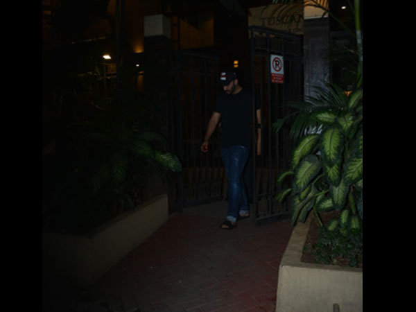 Arjun Walking Out Of Malaika's Building