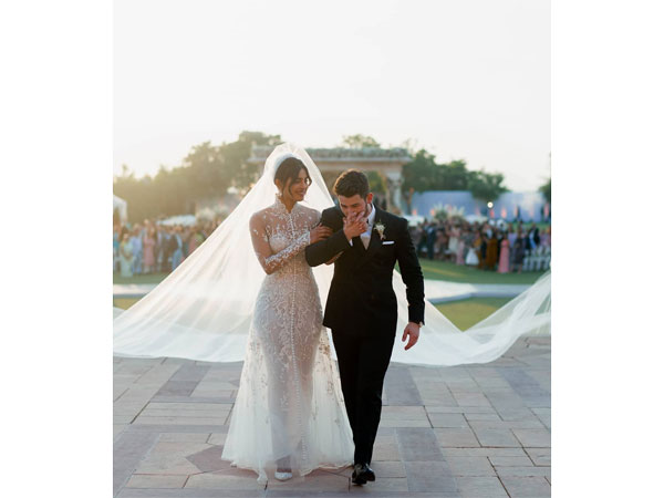 Priyanka Chopra & Nick Jonas