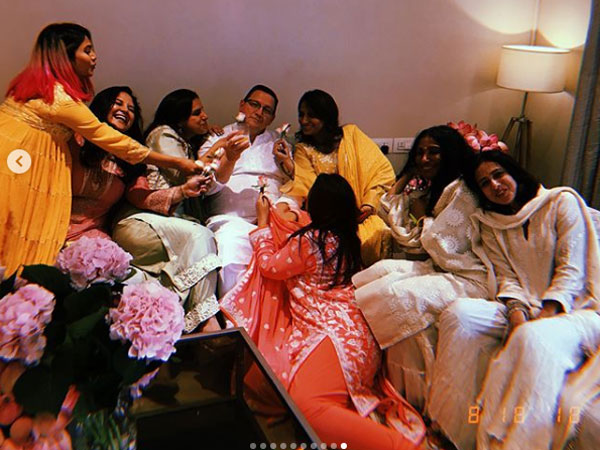 Coming To The Reception Coming To The Reception