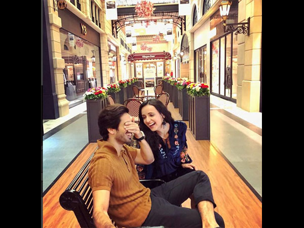 Mohit's Unconditional Love For Sanaya Mohit's Unconditional Love For Sanaya