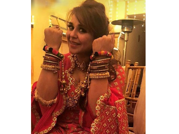 Ginni Posing With Her Bangles At Her Chooda Ceremony