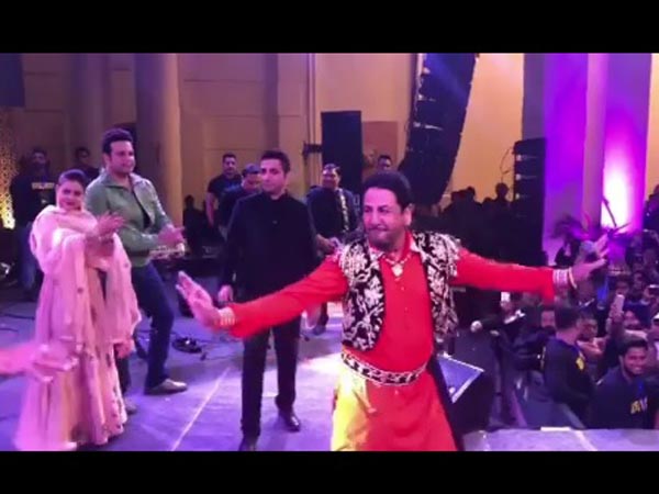 Gurdas Maan Performs At Kapil's Hindu Wedding
