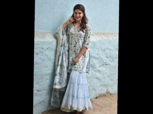 Jaqueline Looks Beauitful In A Light Blue Ensemble