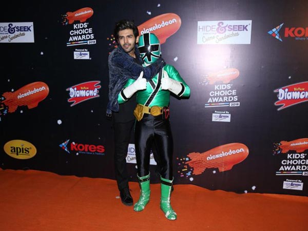 Kartik Aaryan - Host Of Tonight