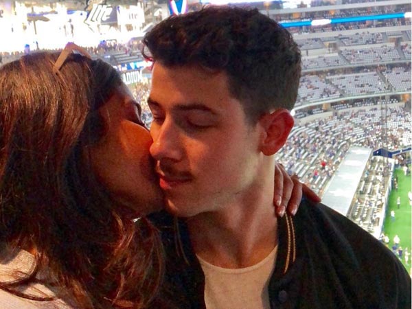 Priyanka-Nick's Special Performance Priyanka-Nick's Special Performance