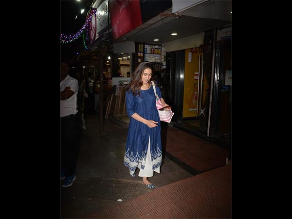 Sara Takes A Stroll All By Herself