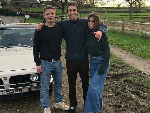 Suhana Khan With The Boys Suhana Khan With The Boys