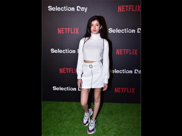 Shanaya Kapoor Looks Like An Angel In White Shanaya Kapoor Looks Like An Angel In White