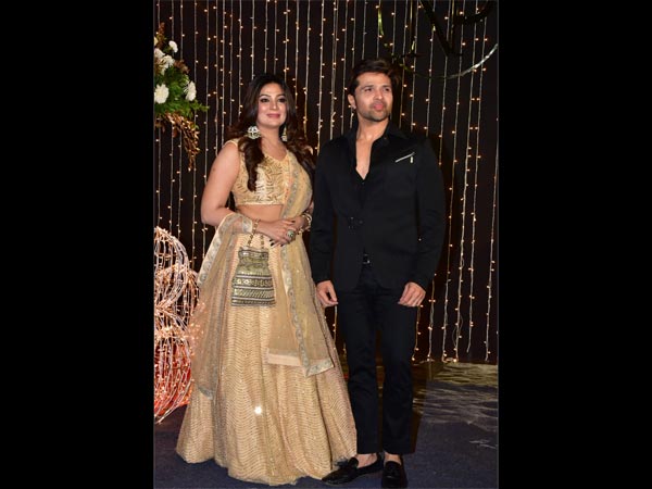 Himesh With Wife, Another Newlywed Himesh With Wife, Another Newlywed