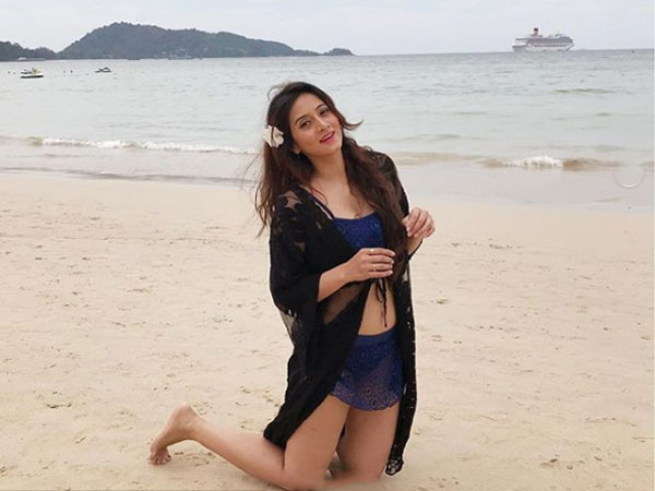 Fans Adore Her Fans Adore Her