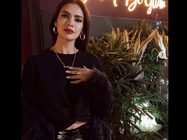 We Were Just Discussing Our Frustation As Football Fans, Says Esha Gupta