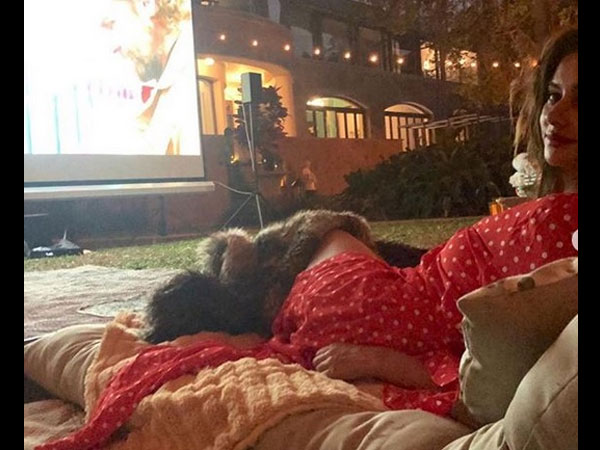 A Movie On A Date Night & We Are Totally Sold A Movie On A Date Night & We Are Totally Sold