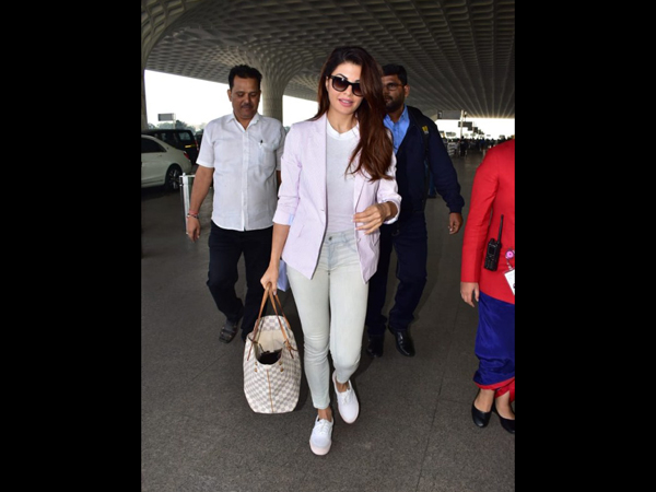 Jacqueline Fernandez' Simple Yet Chic Airport Look