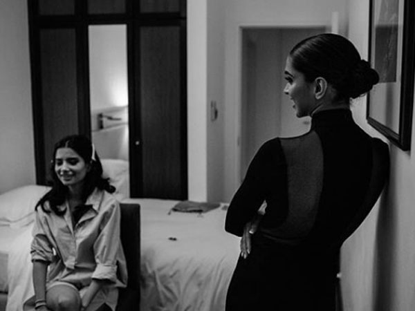 Casually Hanging Out With The Bride Casually Hanging Out With The Bride