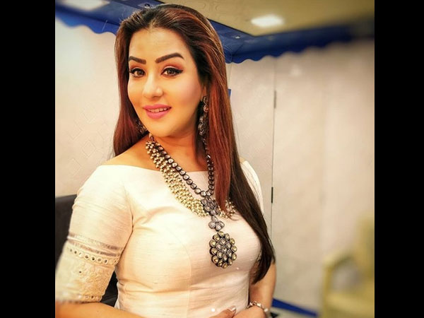 @BiggBossFever @BiggBossFever