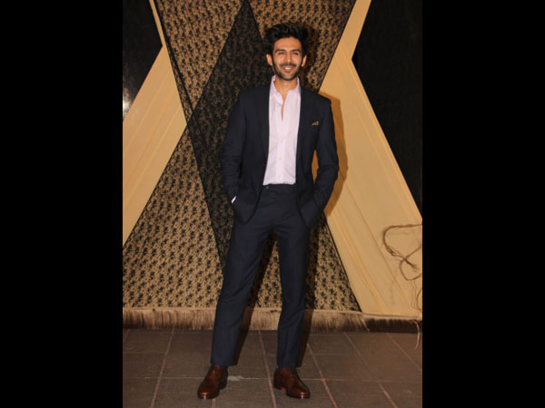 Kartik Looked Suave At The Reception