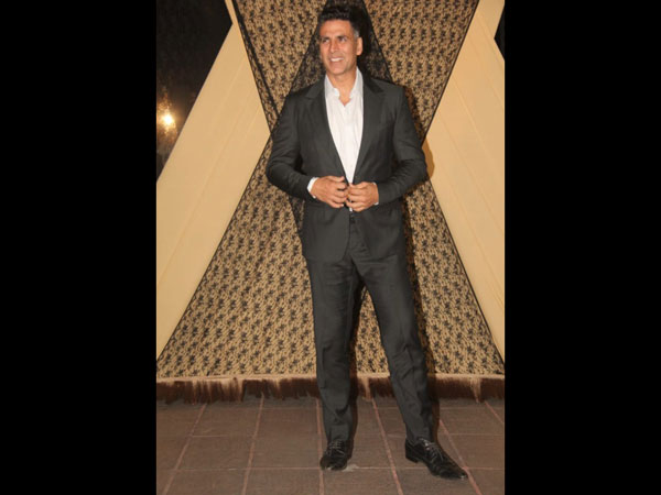 Akshay Kumar Graces Sakshi Bhatt's Reception