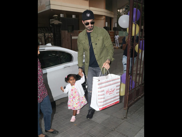 Dad Daniel Weber Accompanies Her