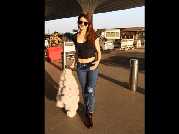 Urvashi's Casual Cool Airport Look Urvashi's Casual Cool Airport Look